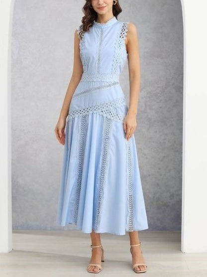 Elegance Lace Panelled Sleeveless Dress