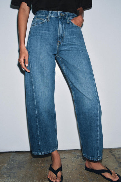 MID-WAIST RELAXED FIT ANKLE JEANS