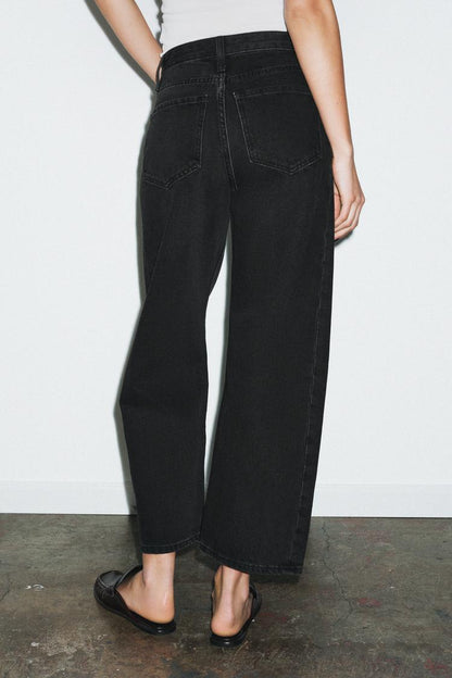 MID-WAIST RELAXED FIT ANKLE JEANS
