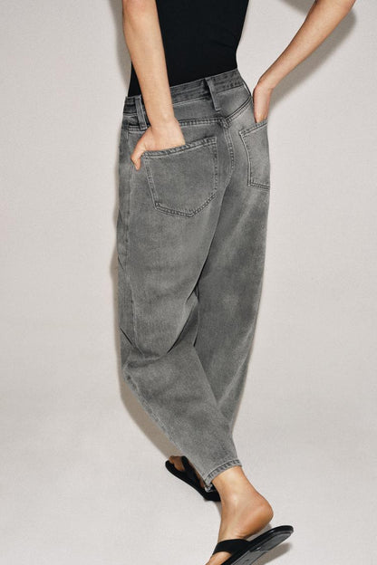 MID-WAIST RELAXED FIT ANKLE JEANS