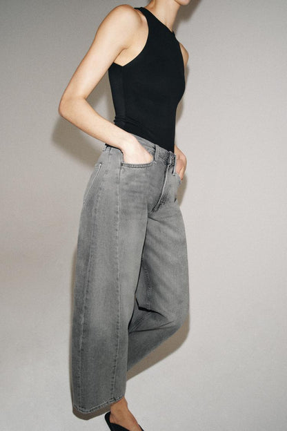 MID-WAIST RELAXED FIT ANKLE JEANS