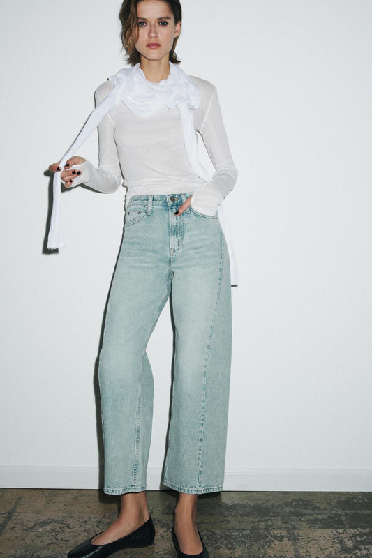 MID-WAIST RELAXED FIT ANKLE JEANS