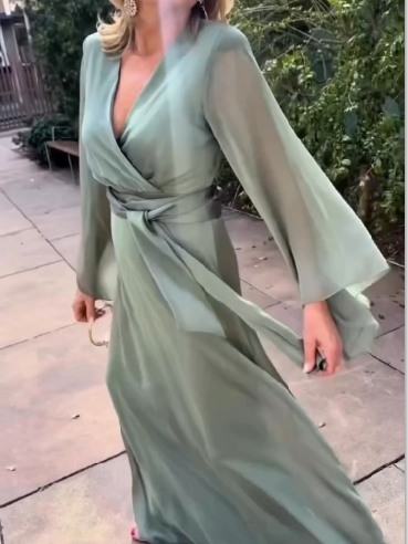 Cationic chiffon dress