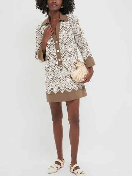 Mocha Mousse Lace Collier Dress