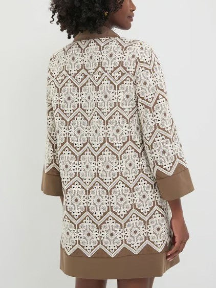 Mocha Mousse Lace Collier Dress